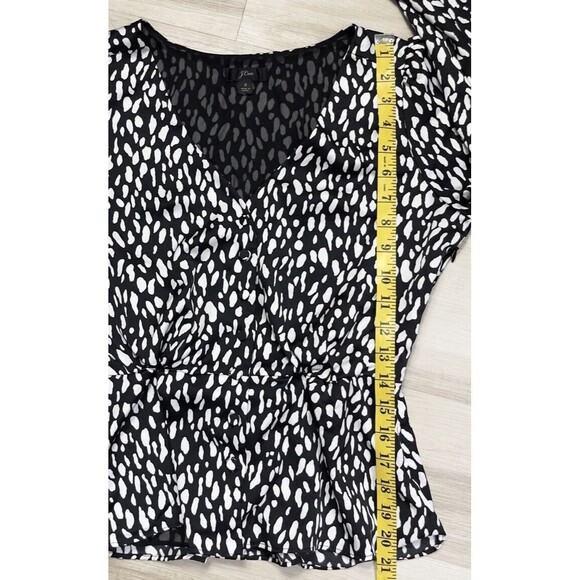 J Crew Long-sleeve Peplum Top In Printed Satin-crepe For Women. Size: 2 - Picture 5 of 7
